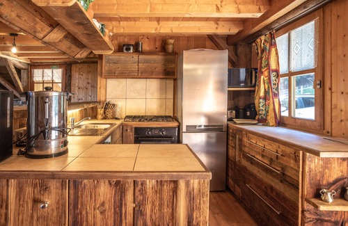 Cordon Ski Chalet | Chalet 'D'alpage Cornillon' with Mountain View, Private Terrace and Wi-Fi