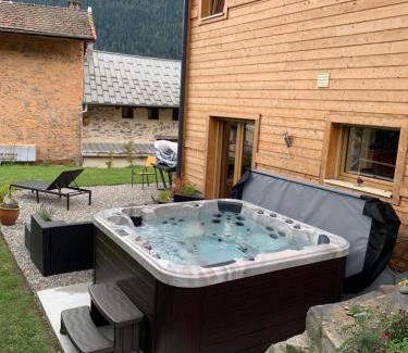 Seez Bed & Breakfast | Chalet Danielle