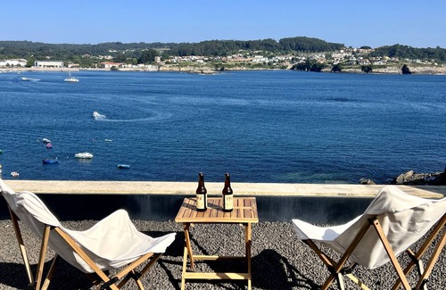 Oleiros Villa | Chalet de Diseño Para Sentirte Acariciado por el Mar, Mera, Galicia
