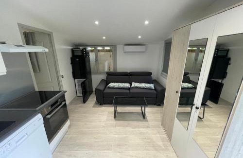 Les Caillols Apartment | Chalet de jardin