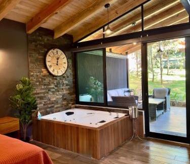 Mazamitla Ski Chalet | Chalet de Montaña con Jacuzzi y Futbolito