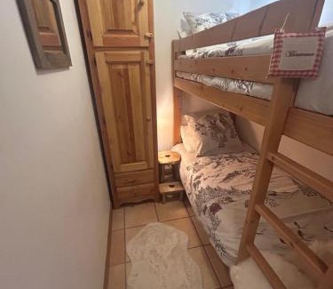 Montalbert Apartment | Chalet de Montalbert 14B 4-6 person