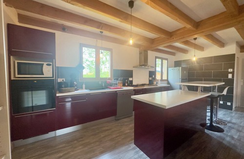 Turenne Ski Chalet | Chalet de Russac - 6 personnes - Jardin clôturé avec terrasse aménagée