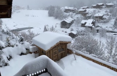 Champagny-en-Vanoise Ski Chalet | Chalet des Trappeurs Coeur Vanoise 15 people