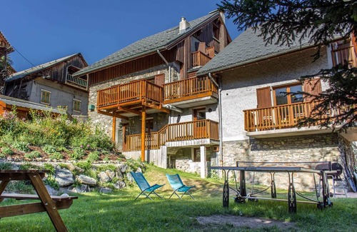 Vaujany Ski Chalet | Chalet Dibona, cosy log fire evenings 200m from the slopes, by Ski Peak