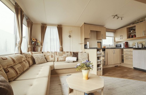 Westenschouwen Ski Chalet | Chalet DORIS Zeeland 1800m to the beach, fenced in completely