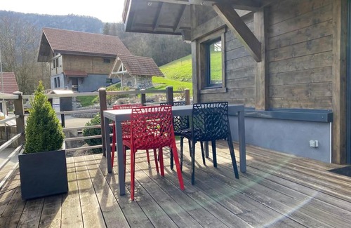 Dingy-Saint-Clair Ski Chalet | CHALET DUPLEX CHARMANT ENTRE LAC ET MONTAGNES