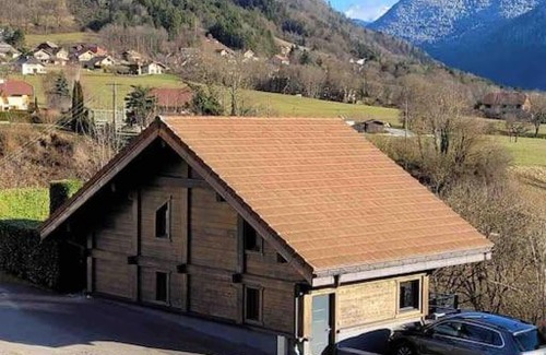 Dingy-Saint-Clair Ski Chalet | CHALET DUPLEX CHARMANT ENTRE LAC ET MONTAGNES