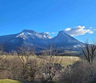 Dingy-Saint-Clair Ski Chalet | CHALET DUPLEX CHARMANT ENTRE LAC ET MONTAGNES