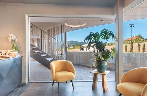 Nova Ponente Apartment | Chalet 'Einheit D' with Mountain View, Private Terrace and Wi-Fi