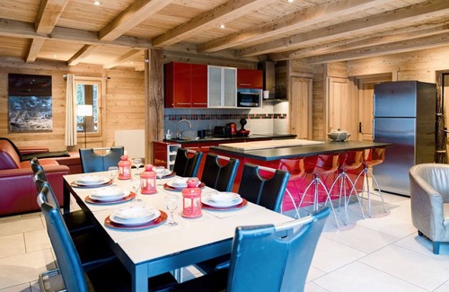 Saint-Chaffrey Ski Chalet | CHALET EVEREST * AT THE FOOT OF THE CHANTEMERLE SLOPES, SERRE CHEVALIER 1350