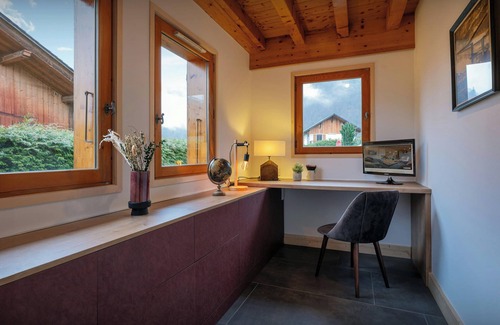 Samoens Ski Chalet | Chalet Evonyx - family mountain holiday 12p with spa - OVO Network