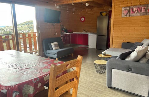 Les Orres Ski Chalet | CHALET Familial 13pers -not overlooked, breathtaking view of the lake-LES ORRES