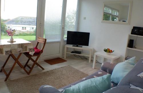 Dartmouth House | Chalet for two - Dartmouth