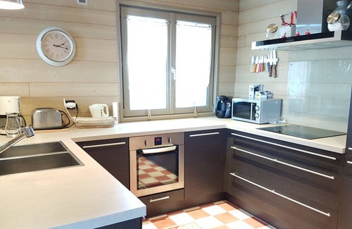 Besse-et-Saint-Anastaise Ski Chalet | CHALET SPACIEUX FAMILIAL drarvue