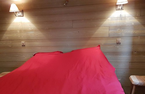 Besse-et-Saint-Anastaise Ski Chalet | CHALET SPACIEUX FAMILIAL drarvue