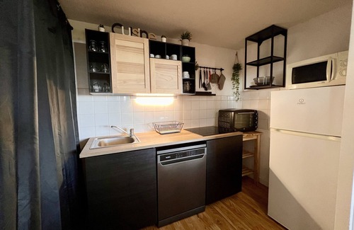 Besse-et-Saint-Anastaise Apartment | Chalet apartment: Space and magnificent views in Super-Besse (90m2)