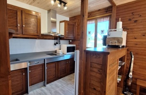 Besse-et-Saint-Anastaise Ski Chalet | Chalet TIMYARI-Renovated -Cosy-Terrace-Parking-Sauna-Mountain view-Wi-fi