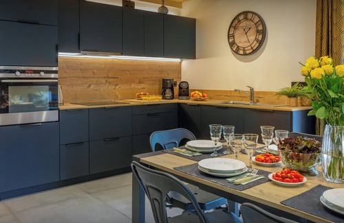 La Chapelle-d'Abondance Ski Chalet | Chalet Les Vardafes - ski and spa holiday for 8 - OVO Network