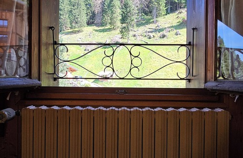 Les Contamines-Montjoie Ski Chalet | CHALET MONT BLANC - Nestled in the Mont Blanc slopes.nCozy holiday cottage.