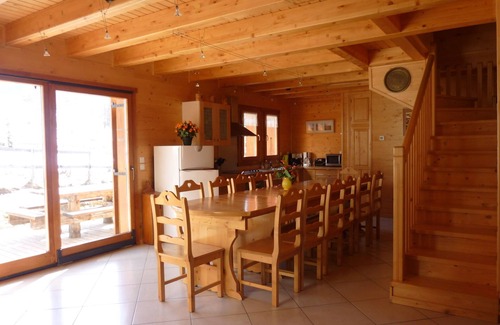 Les Orres Ski Chalet | Chalet 'Garrigue Au Pied Des Pistes' with Mountain View, Shared Pool and Wi-Fi