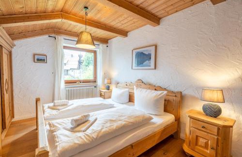 Immenstadt im Allgaeu Apartment | Chalet Grüntenblick