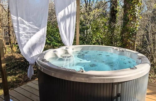 Biron Ski Chalet | Chalet Grand Chêne with SPA for 4 to 5 people - 4 people included in the price