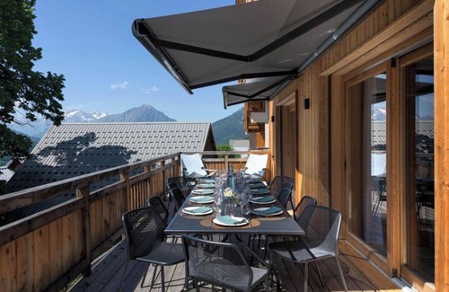 Vaujany Ski Chalet | Chalet Harmonie 1 - Six Bedroom Chalet, Sleeps 14
