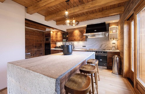Saint-Etienne-de-Tinee Ski Chalet | Chalet in Auron, 50m from the Riou ski lifts