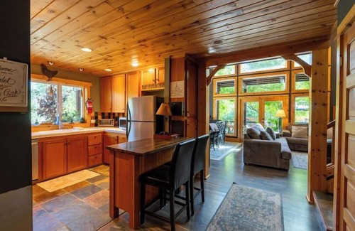 Leavenworth Ski Chalet | Chalet @ Icicle Creek - Free night promo, please read promo in full below*