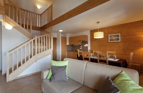 Sainte-Foy-Tarentaise Apartment | Chalet in Alps near Ski Slopes