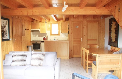 Chatel Apartment | Chalet in La Béchigne with Valley Views