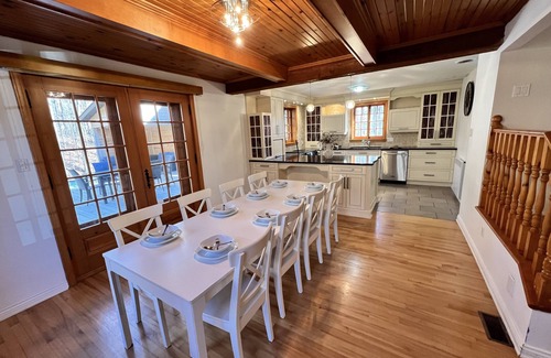 Austin Villa | Chalet in nature*spa-salt pool*sauna*billiards*fireplace*wifi*hiking in the mountains