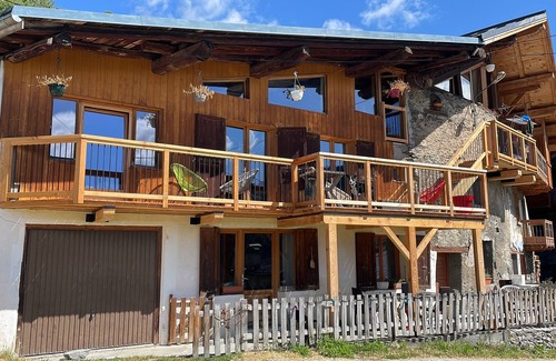 Seez Ski Chalet | Chalet in the heart of the Haute Tarentaise. Sleeps 11-13