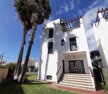 Bolonia House | Chalet individual en el pueblo de Zahara