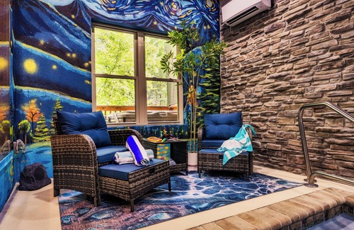 Pigeon Forge Ski Chalet | CHALET~ indoor private POOL~Arcades~PIZZA oven~ESPRESSO~2 Kings~nSauna~Pkwy2mins
