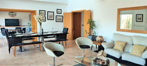 Roquetas de Mar Ski Chalet | Chalet Irlanda - 5 bedrooms PRIVATE HOUSE 300M FROM BEACH