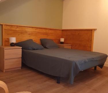 Sarcenas Apartment | Chalet Jaune La Cachette