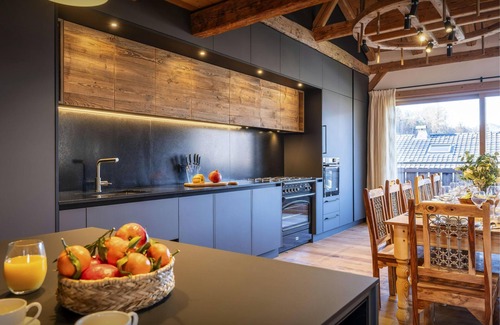 La Riviere-Enverse Ski Chalet | Chalet Keramis - alpine break for 15, hot tub & games room - OVO Network