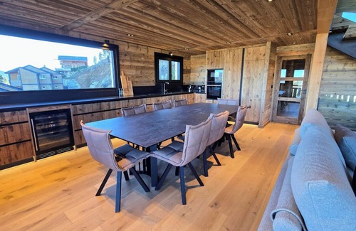 Les Angles Ski Chalet | Chalet KOM - Your Luxury Chalet in the heart of the Les Angles resort