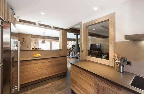 Meribel Ski Chalet | Chalet le Bonheur luxurious chalet with hammam