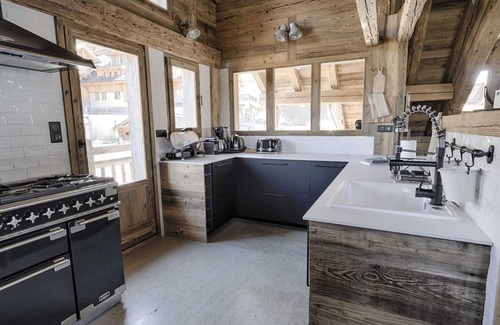 Villard-Reculas Ski Chalet | CHALET LE PERCHOIR, ski in ski out, spa, sauna, fitness,