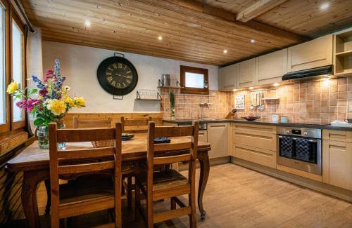 La Clusaz Ski Chalet | Chalet Le Petit Mazot - OVO Network