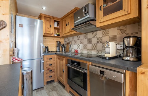 Saint-Jean-de-Sixt Ski Chalet | CHALET LE PIC VERT 4 * near la clusaz