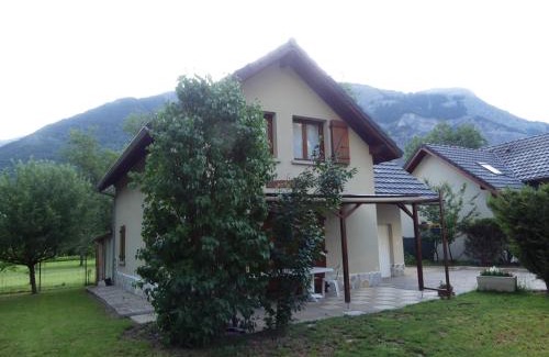 Le Bourg-d'Oisans Ski Chalet | chalet les myosotis