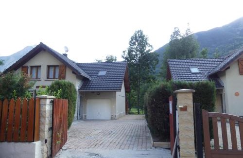 Le Bourg-d'Oisans Ski Chalet | chalet les myosotis