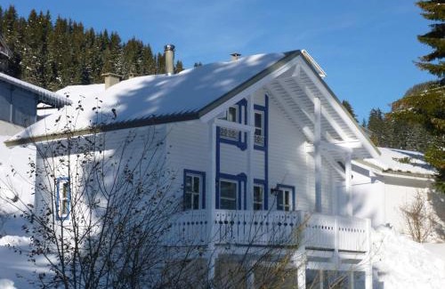 Flaine Ski Chalet | Chalet lumineux avec poêle à bois, WIFI gratuit, garage – 3 chambres, 2 sdb, terrasse sud, Hameau de Flaine - FR-1-425-117