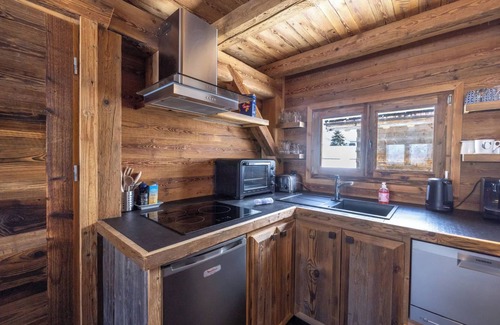 Combloux Ski Chalet | Chalet 'Mazot Des Aravis' with Mountain View, Private Terrace and Private Garden