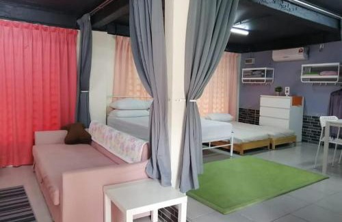 Kampung Kuala Kenas Hotel | CHALET MORIS D'RUMAH BONDA RIVER VIEW Kuala Kangsar