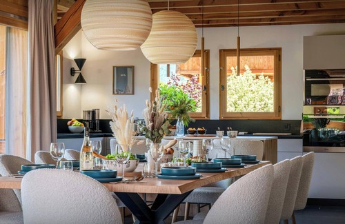 Samoens Ski Chalet | Chalet OCimes - authentic alpine stay 12p with sauna - OVO Network
